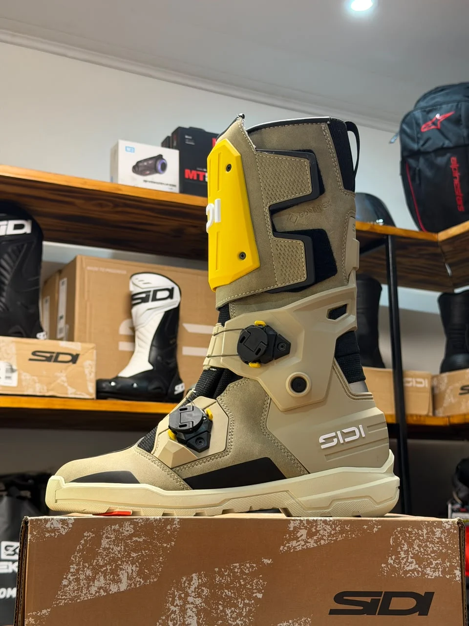 Botas SIDI Taurus Gore Tex Color Arena y Ocre - Imagen 4