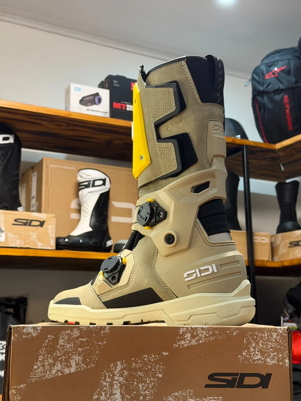 Botas SIDI Taurus Gore Tex Color Arena y Ocre - Imagen 5